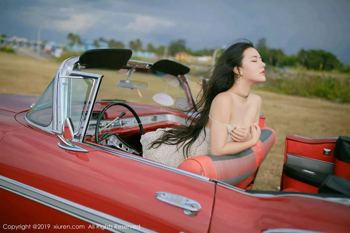 秀人集.com_[XiuRen秀人网]No.1463_女神Manuela玛鲁娜心愿旅拍香车大胆露出火辣翘臀诱惑写真61P