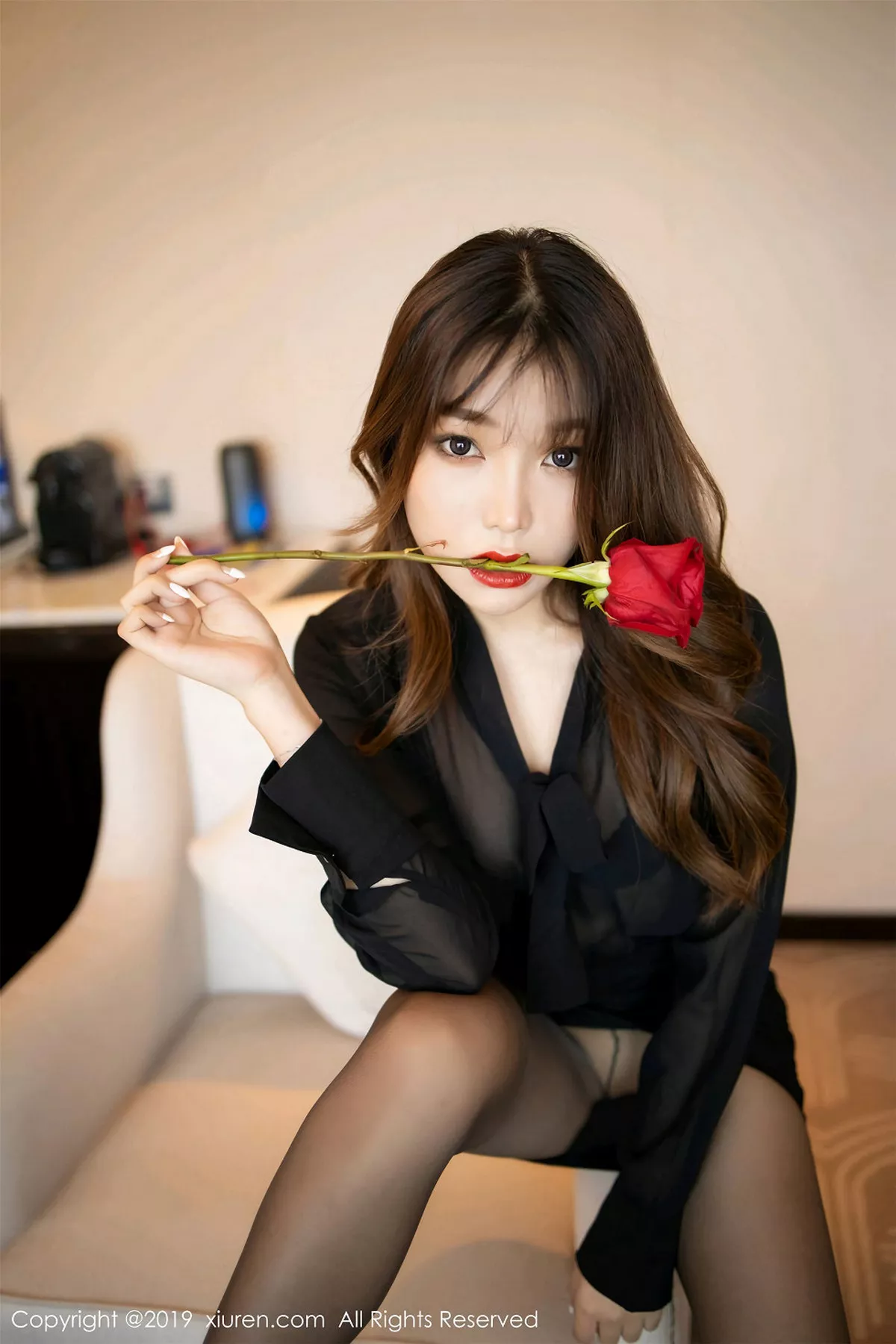 秀人集.com_[XiuRen秀人网]No.1579_女神芝芝Booty私房黑色内衣配超薄无内黑丝裤袜透视诱惑写真63P