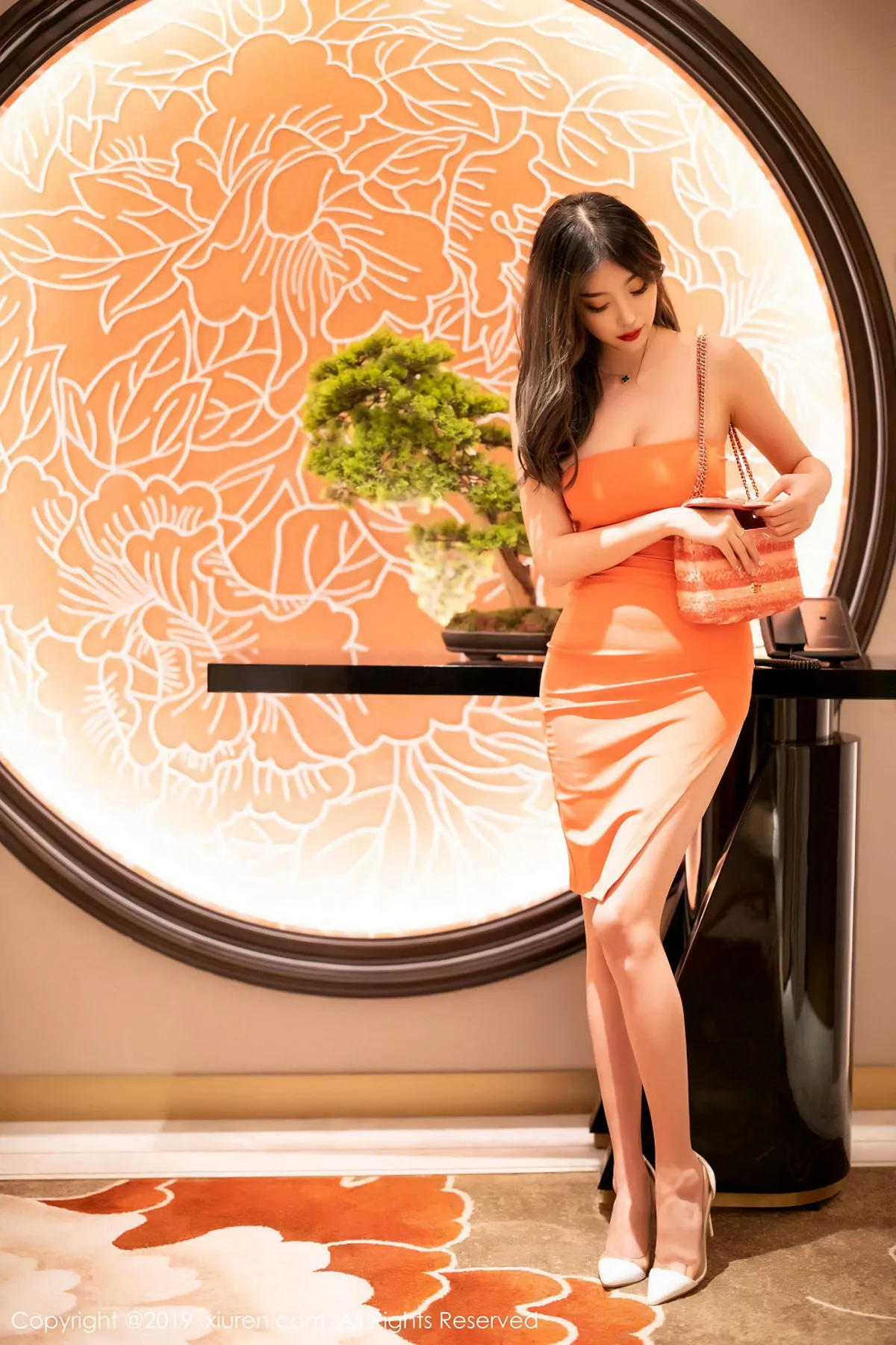 秀人集.com_[XiuRen秀人网]No.1582_女神杨晨晨sugar连身裙半脱露性感内衣吊带丝袜完美诱惑写真64P