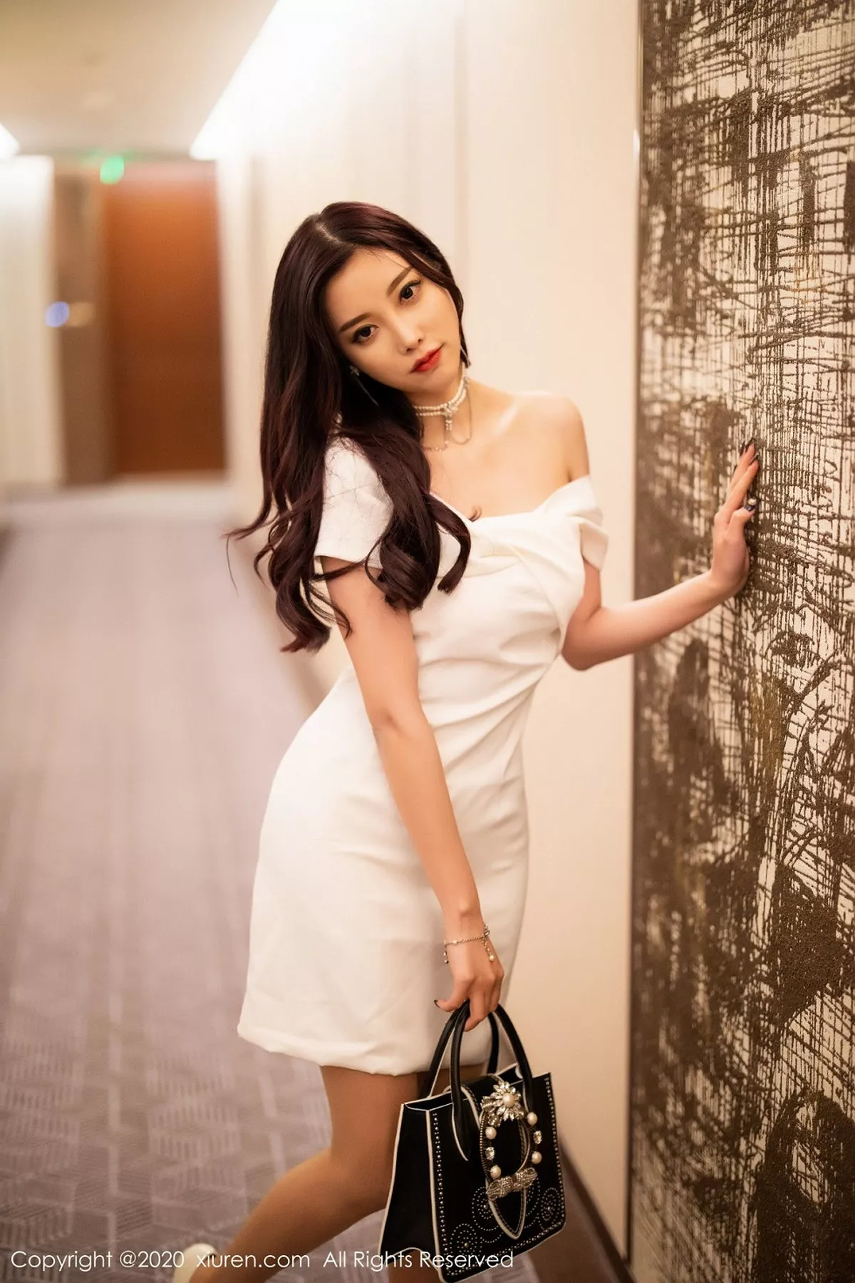 秀人集.com_[XiuRen秀人网]No.2005_女神杨晨晨sugar私房床上性感内衣配超薄肉丝半脱诱惑写真110P