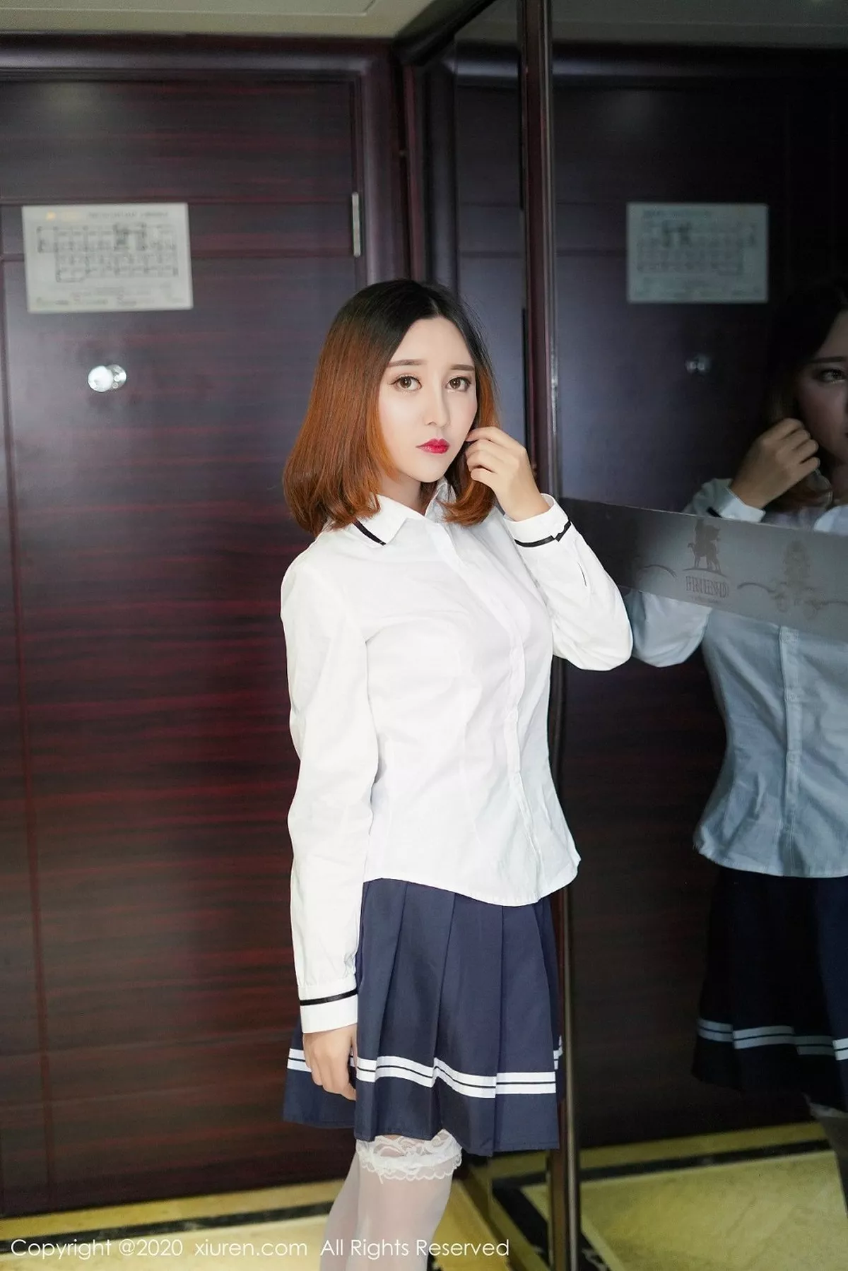 秀人集.com_[XiuRen秀人网]No.2010_嫩模李梓熙私房性感学生装半脱衬衣无内真空露豪乳诱惑写真51P