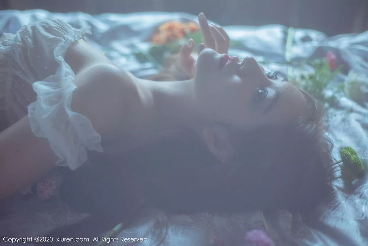 秀人集.com_[XiuRen秀人网]No.1980_嫩模沈梦瑶私房纯白蕾丝内衣透视秀火辣身材完美诱惑写真40P