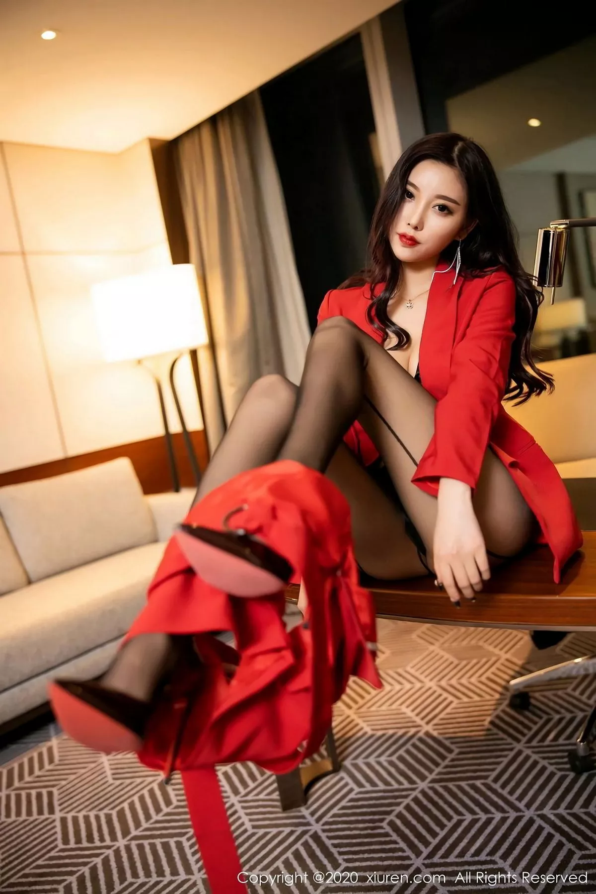 图片[2]-[XiuRen秀人网]第2122期杨晨晨写真-秀人集