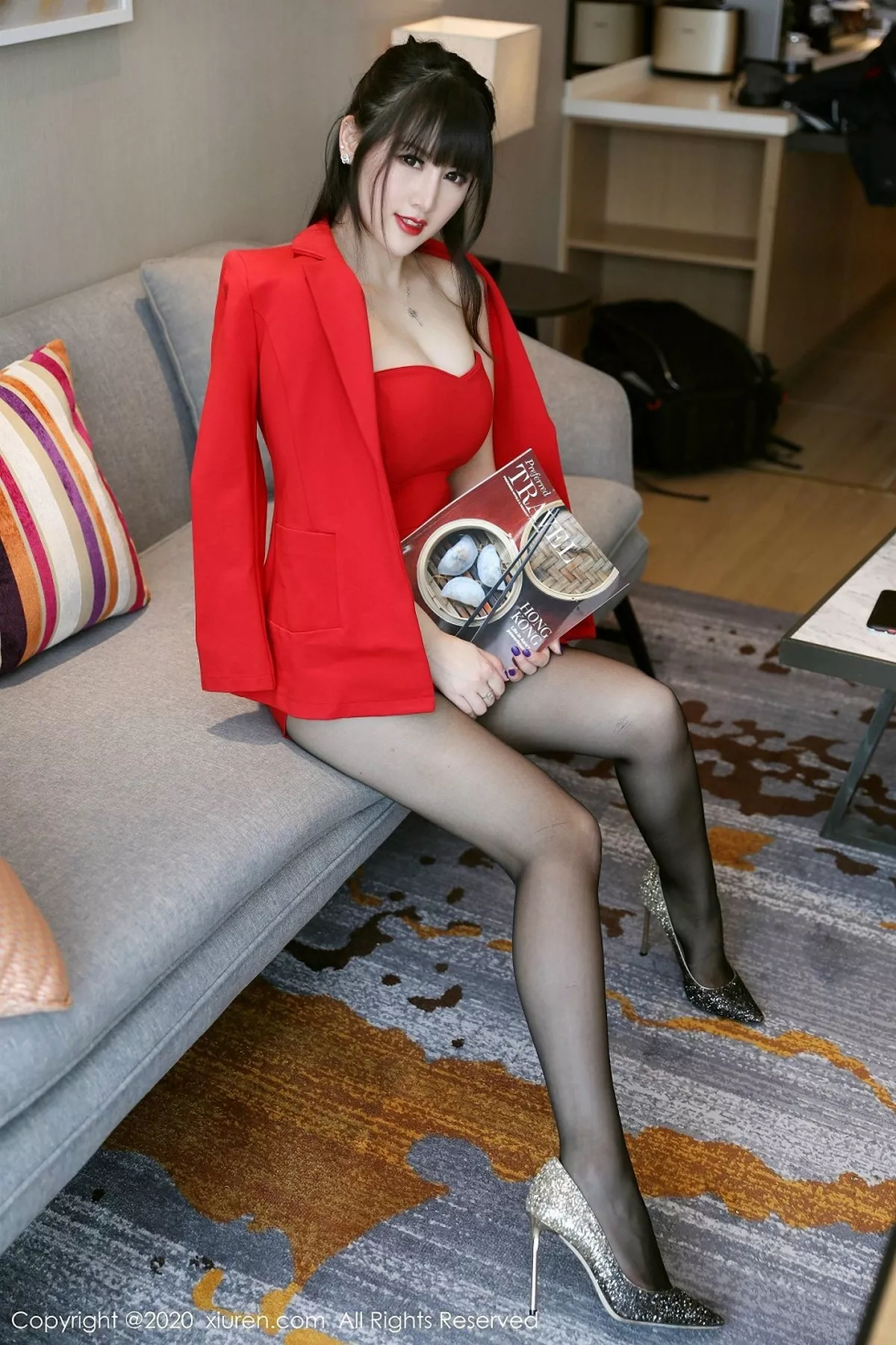 秀人集.com_[XiuRen秀人网]No.2087_嫩模诗诗kiki私房红色连身裙配无内黑丝裤袜秀翘臀诱惑写真72P