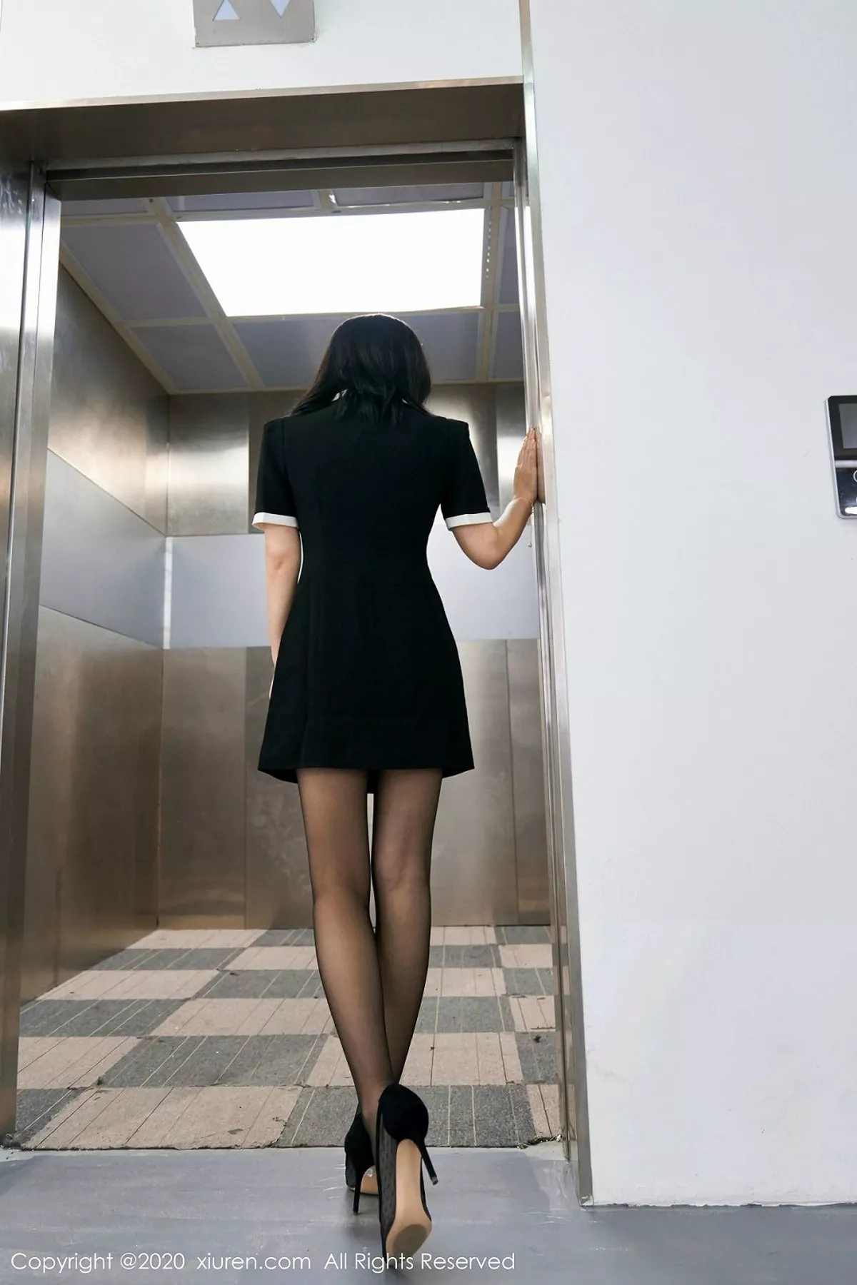 秀人集.com_[XiuRen秀人网]No.2216_嫩模九月生心愿旅拍职场秘书主题性感内衣配黑丝裤袜诱惑写真69P