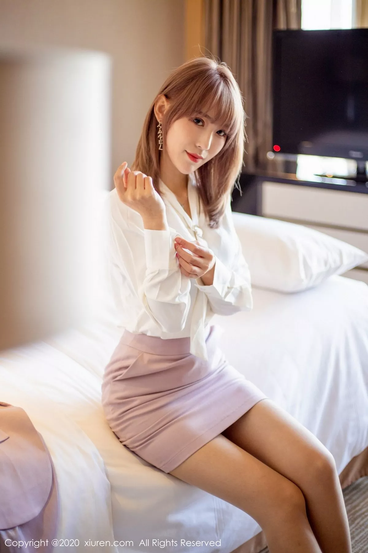 秀人集.com_[XiuRen秀人网]No.2304_嫩模周慕汐fairy私房床上全裸上身无内肉丝裤袜惹火诱惑写真51P