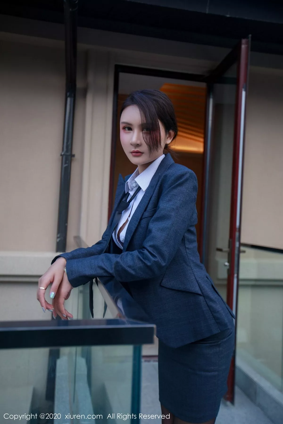 秀人集.com_[XiuRen秀人网]No.2309_嫩模Emily顾奈奈心愿旅拍职场秘书制服主题超薄黑丝裤袜魅惑写真81P