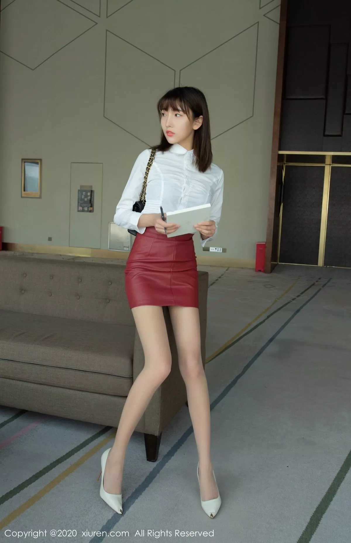 秀人集.com_[XiuRen秀人网]No.2393_嫩模陆萱萱乌镇+太湖旅拍剧情酒后女孩主题无内肉丝裤袜诱惑写真73P