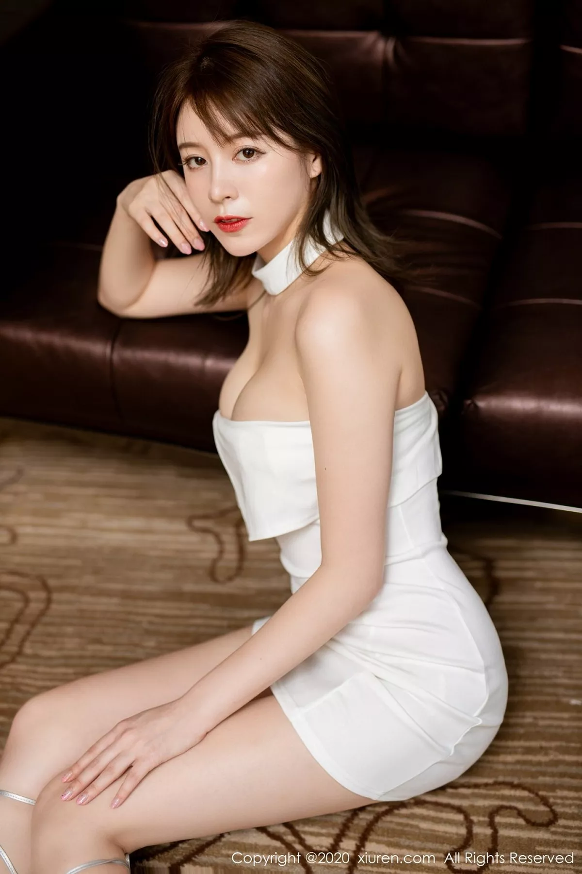 秀人集.com_[XiuRen秀人网]No.2402_嫩模yoo优优私房脱白色抹胸礼裙露性感白色内衣撩人诱惑写真50P