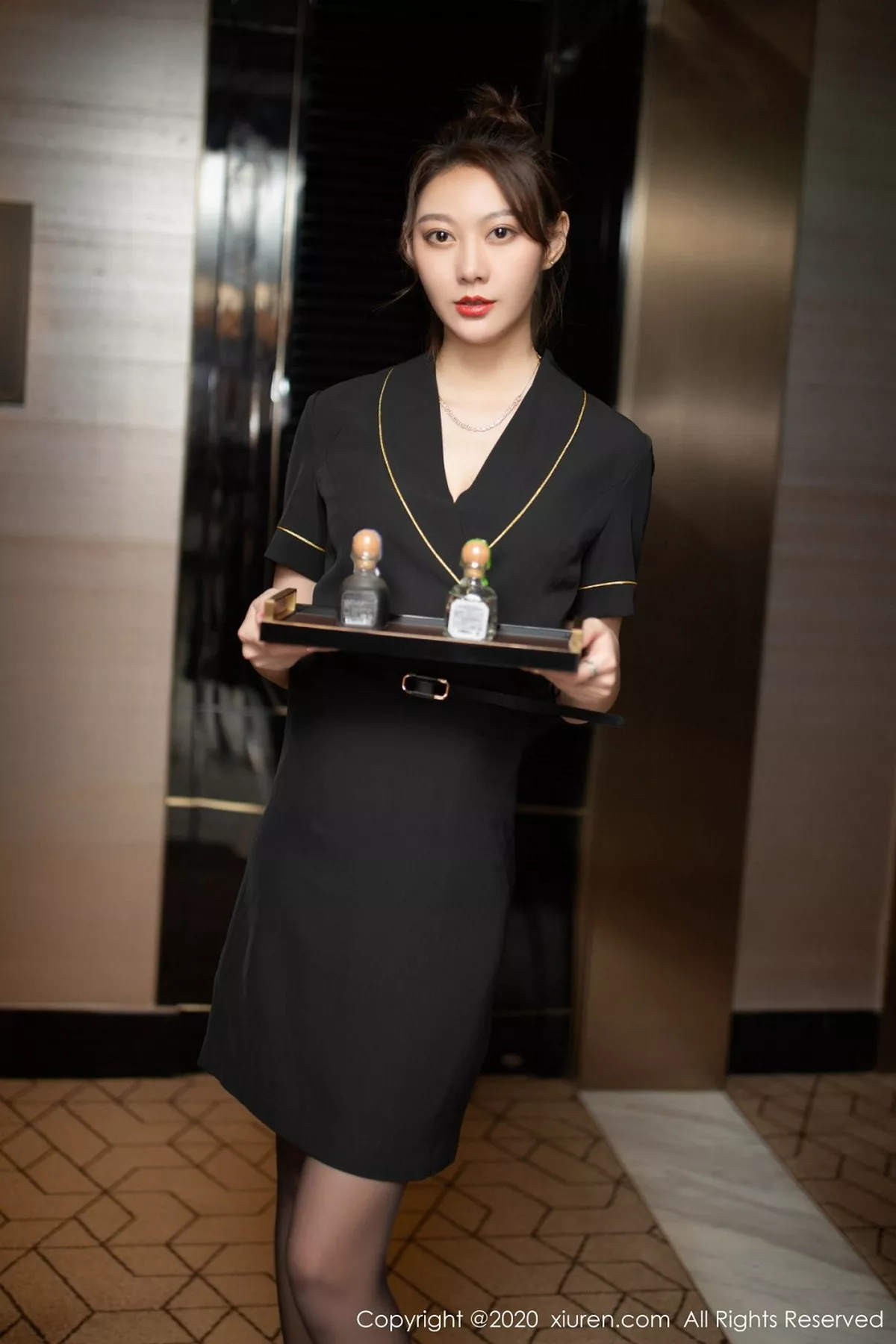 [XiuRen秀人网]第2464期艺轩写真-秀人集