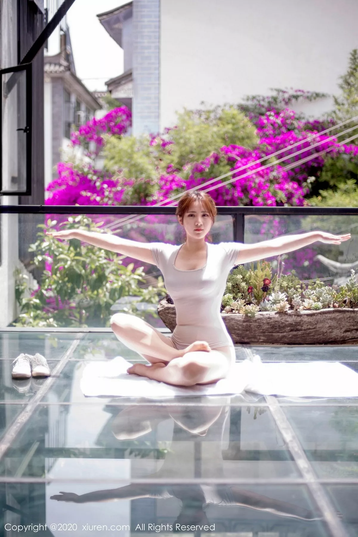 秀人集.com_[XiuRen秀人网]No.2370_美模久久Aimee粉丝云南旅拍温泉水系湿身+瑜伽动作完美诱惑写真70P