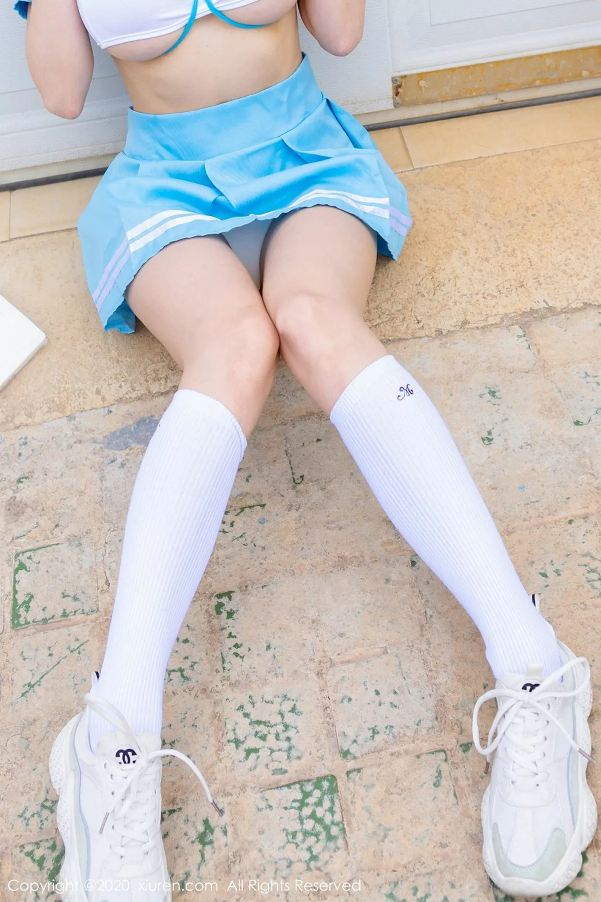 秀人集.com_[XiuRen秀人网]No.2371_嫩模淼淼小姐姐呀大理旅拍私房床上性感透视内衣撩人诱惑写真43P