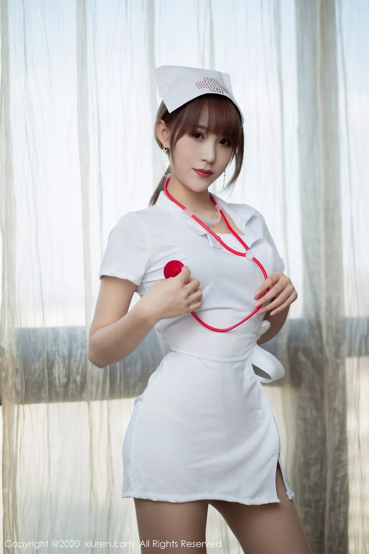 秀人集.com_[XiuRen秀人网]No.2377_模特周慕汐fairy护士装制服主题脱肉丝裤袜秀火辣身材诱惑写真51P