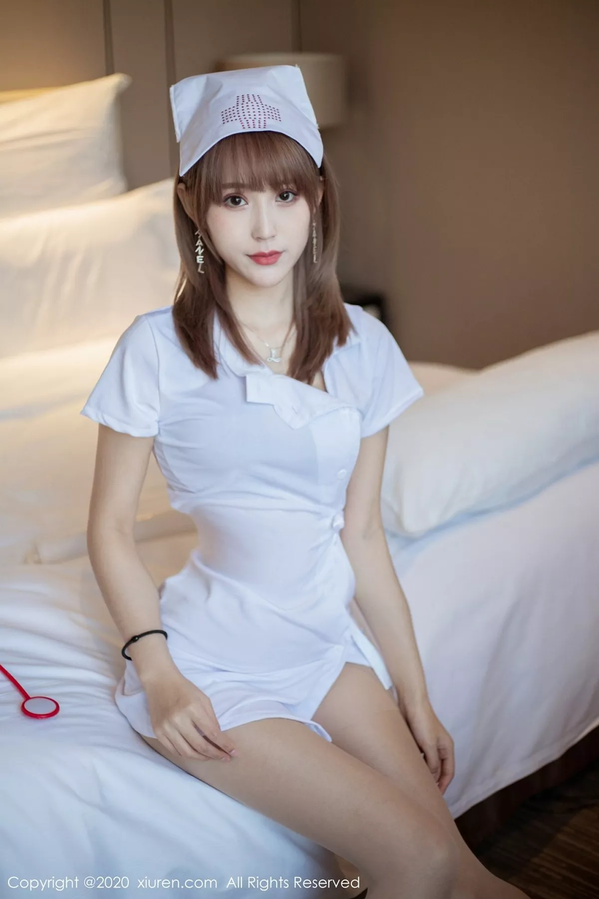 秀人集.com_[XiuRen秀人网]No.2377_模特周慕汐fairy护士装制服主题脱肉丝裤袜秀火辣身材诱惑写真51P