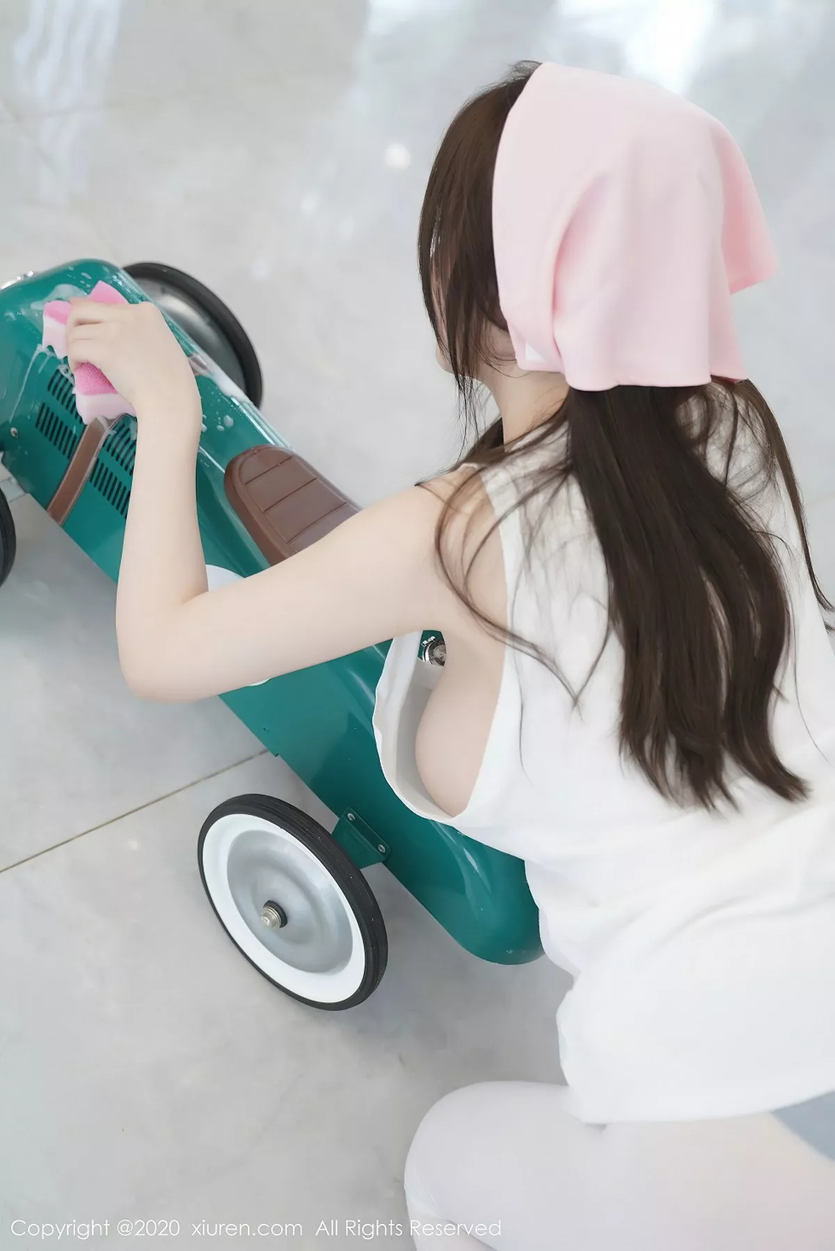 秀人集.com_[XiuRen秀人网]No.2557_女神糯美子Mini性感家政女仆主题超薄无内白丝裤袜极致诱惑写真106P