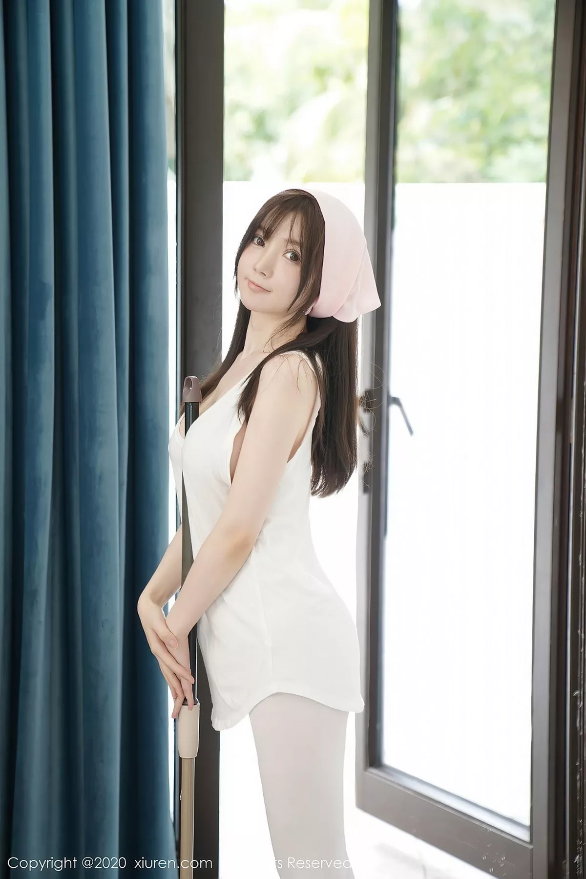 秀人集.com_[XiuRen秀人网]No.2557_女神糯美子Mini性感家政女仆主题超薄无内白丝裤袜极致诱惑写真106P