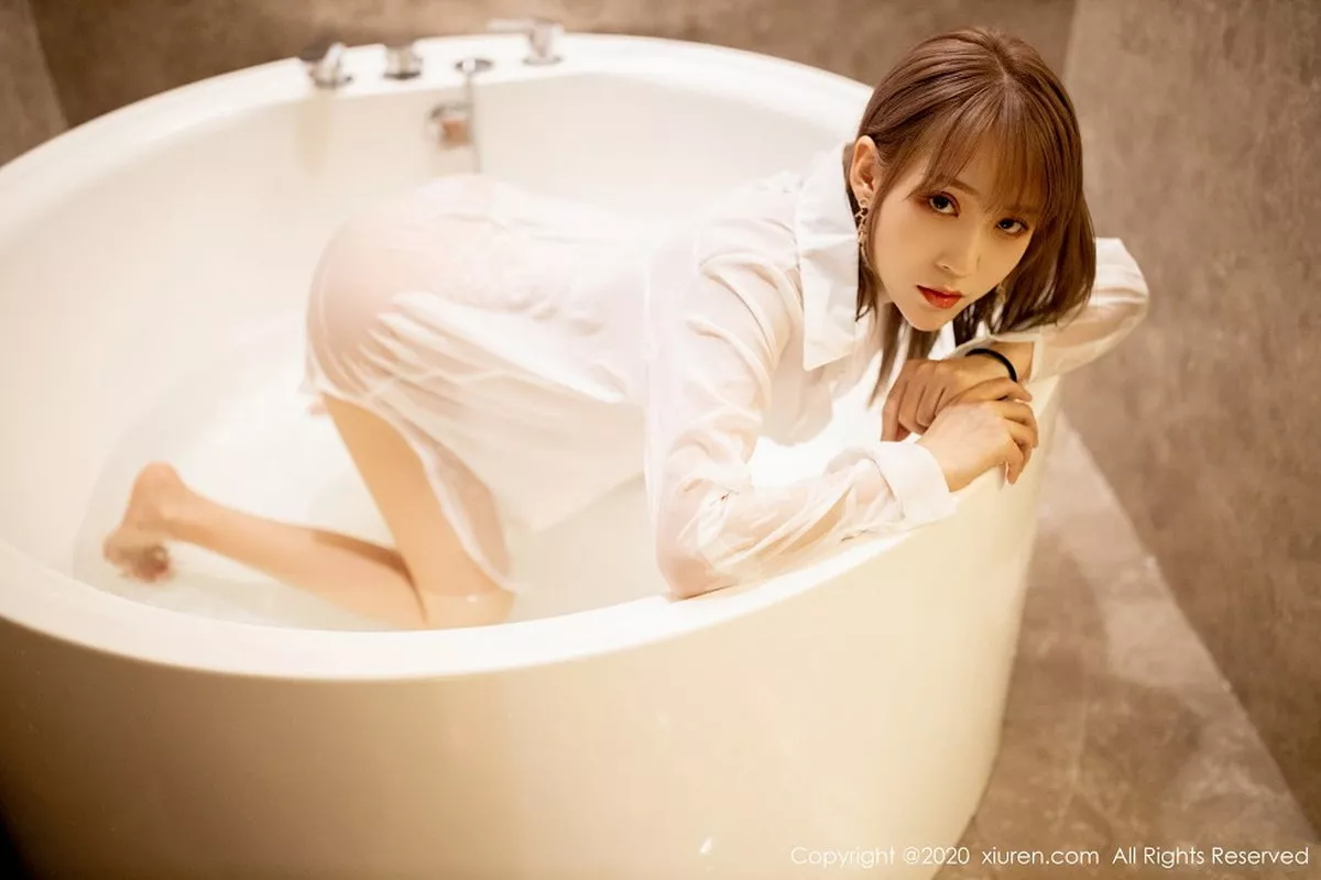 秀人集.com_[XiuRen秀人网]No.2495_模特周慕汐fairy私房浴缸里真空白衬衣湿身秀完美身材诱惑写真49P