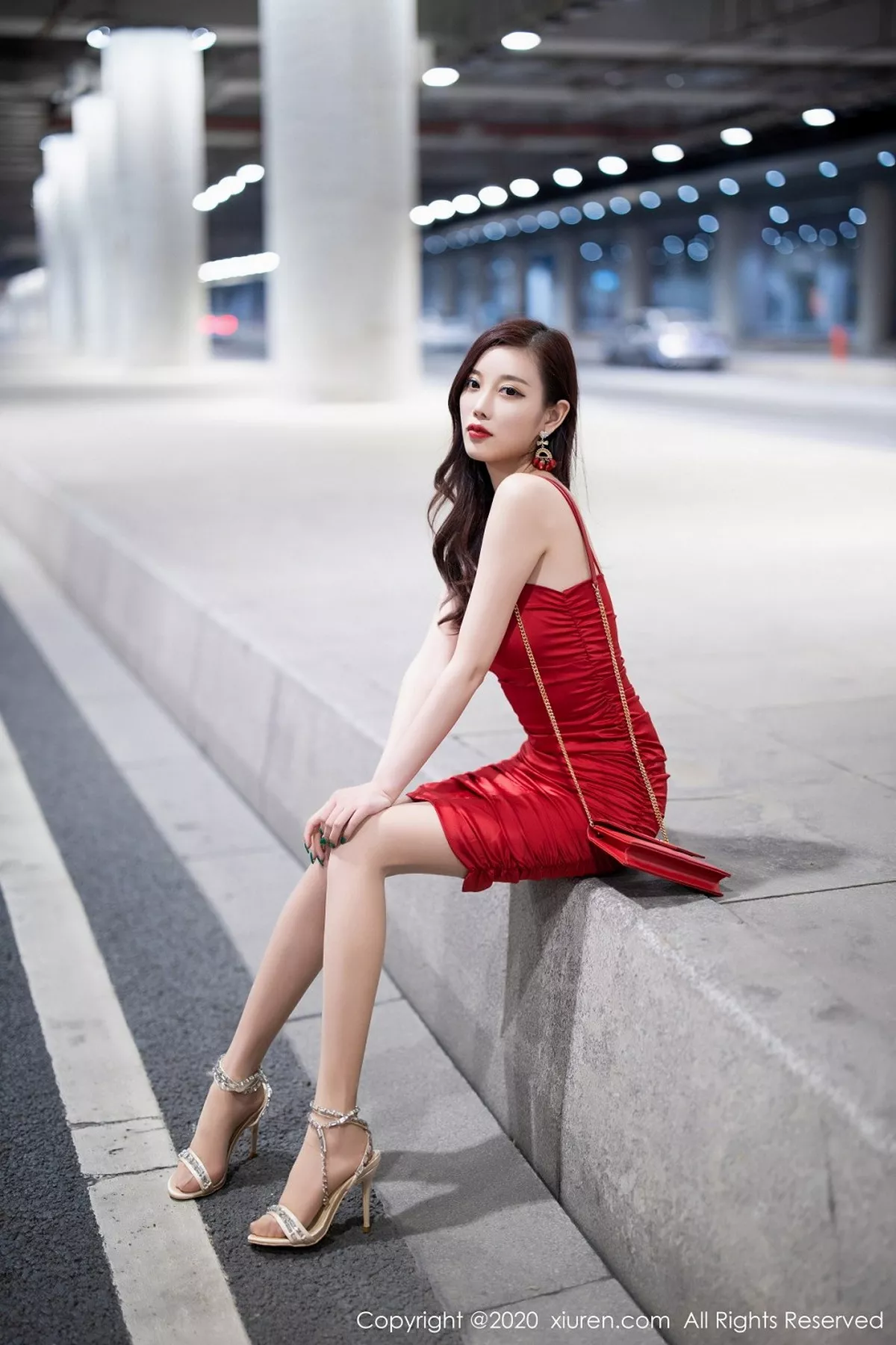 秀人集.com_[XiuRen秀人网]No.2514_女神杨晨晨sugar私房猩红吊裙配肉丝裤袜秀完美身材撩人诱惑写真120P