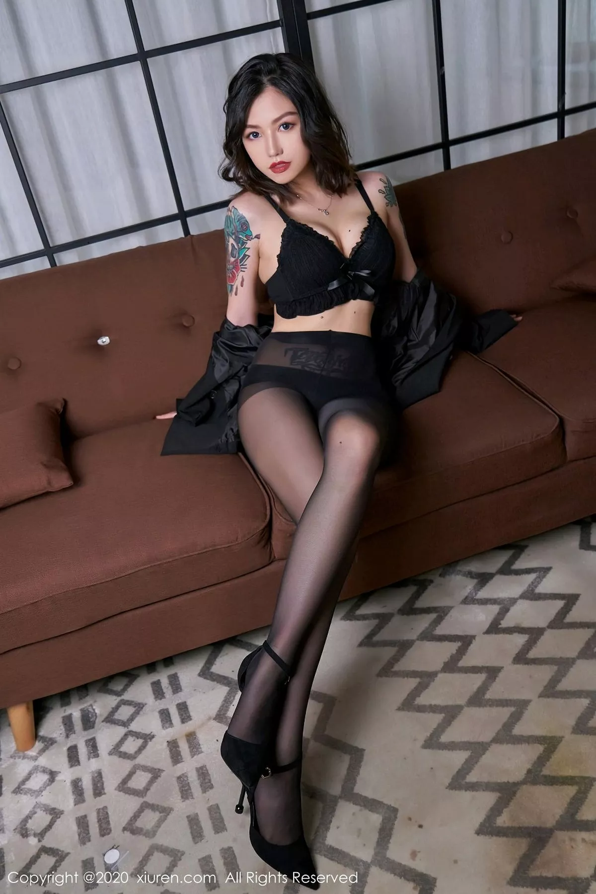 图片[44]-[XiuRen秀人网]第2711期舌尖上的菊花写真-秀人集