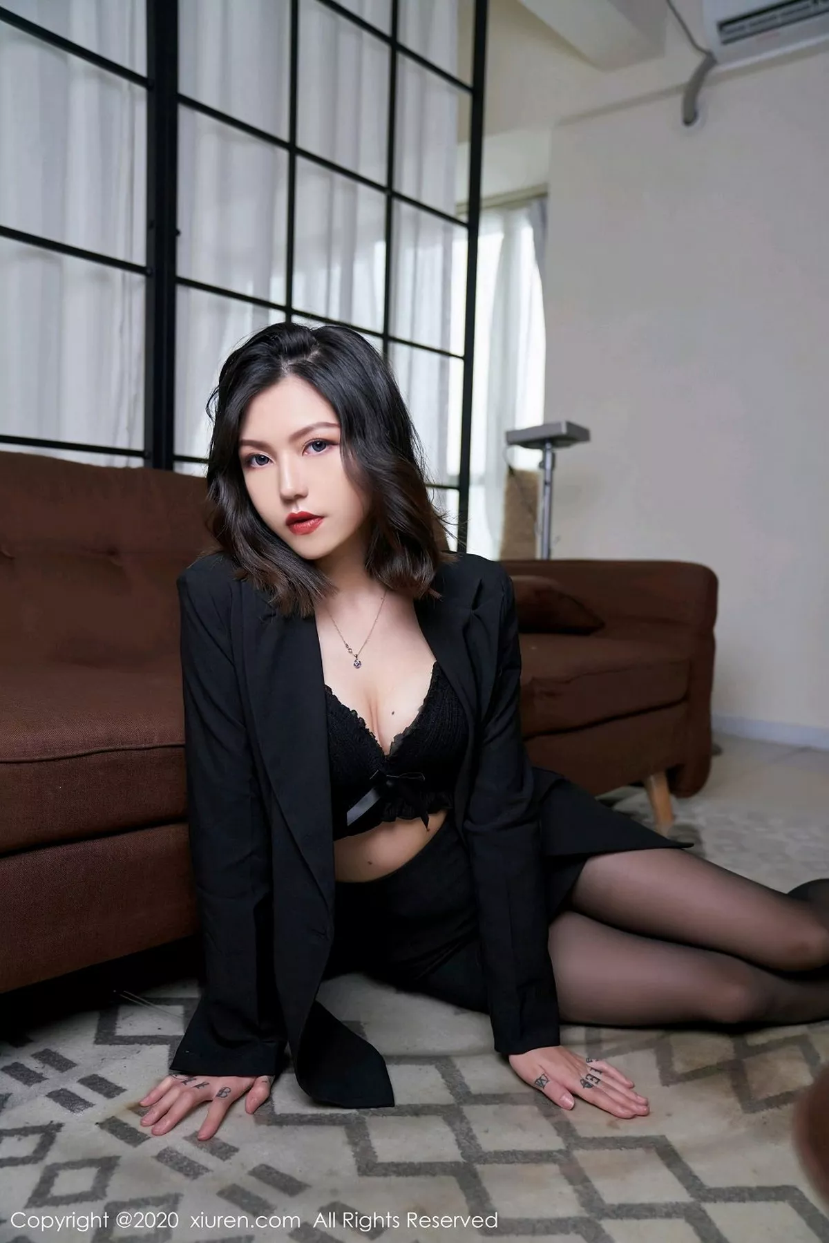 图片[28]-[XiuRen秀人网]第2711期舌尖上的菊花写真-秀人集