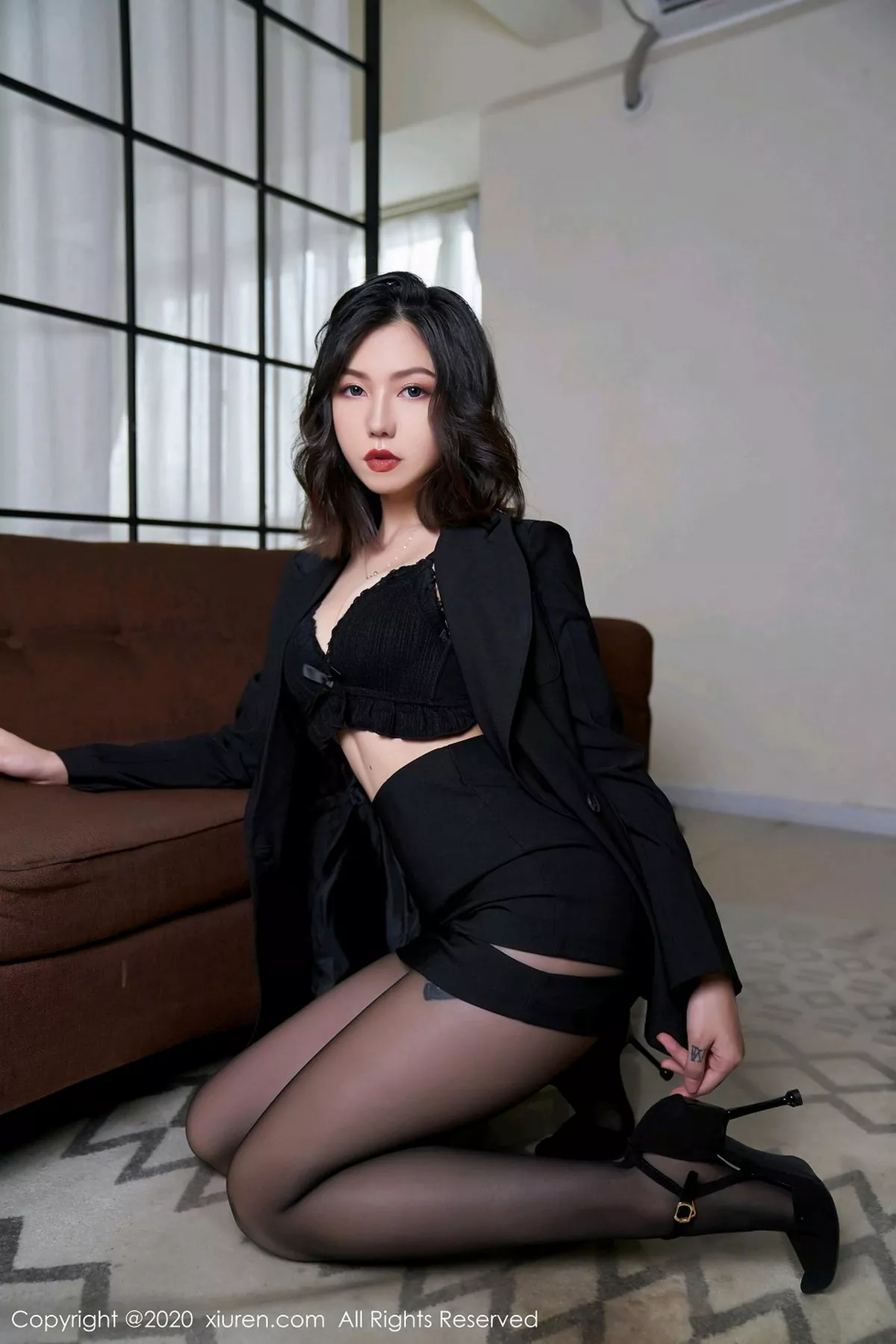 图片[30]-[XiuRen秀人网]第2711期舌尖上的菊花写真-秀人集