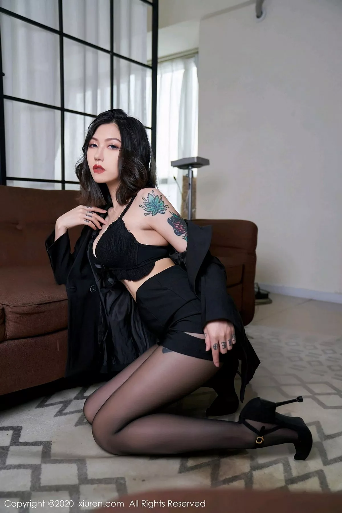 图片[31]-[XiuRen秀人网]第2711期舌尖上的菊花写真-秀人集