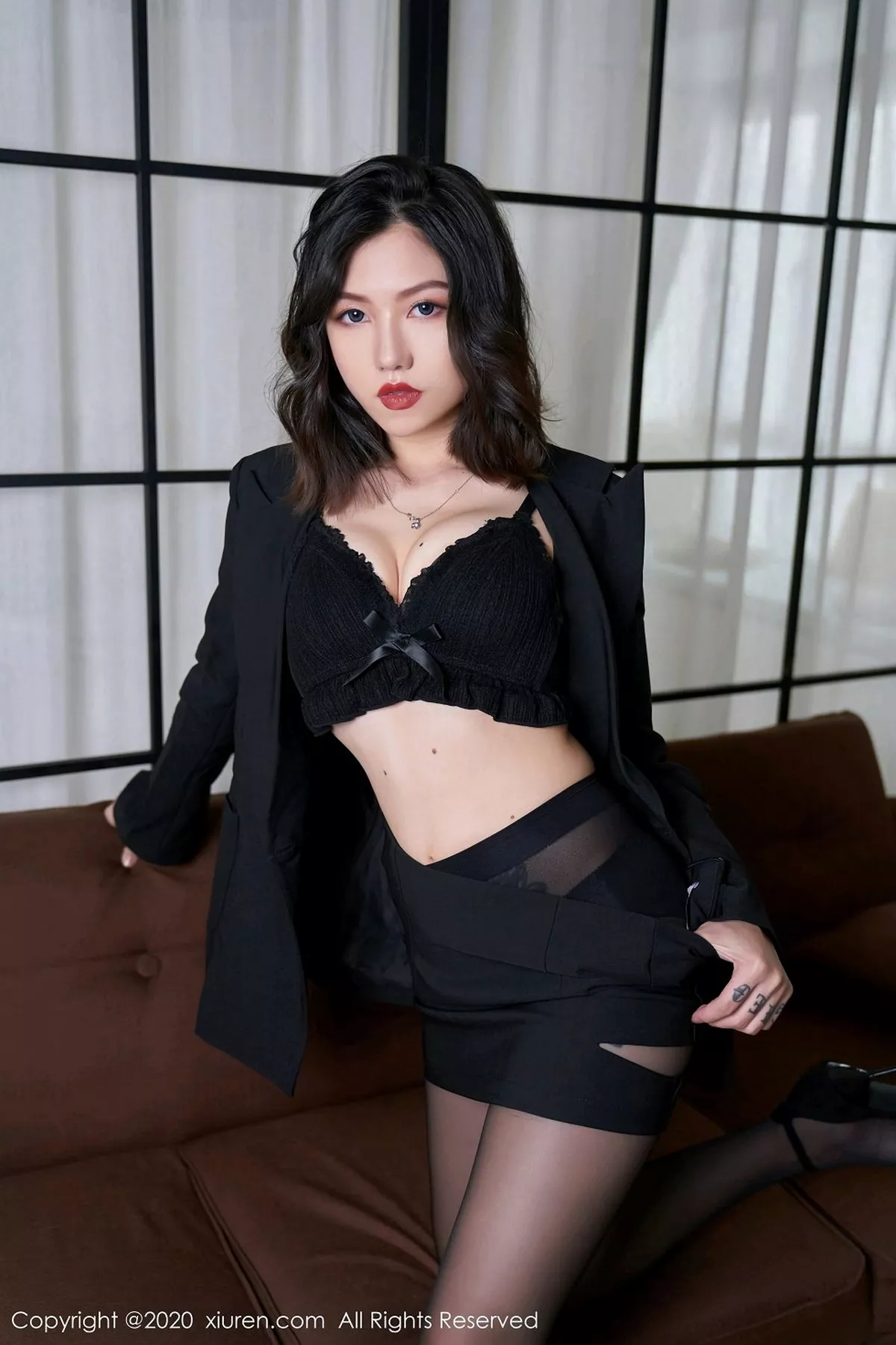 图片[33]-[XiuRen秀人网]第2711期舌尖上的菊花写真-秀人集