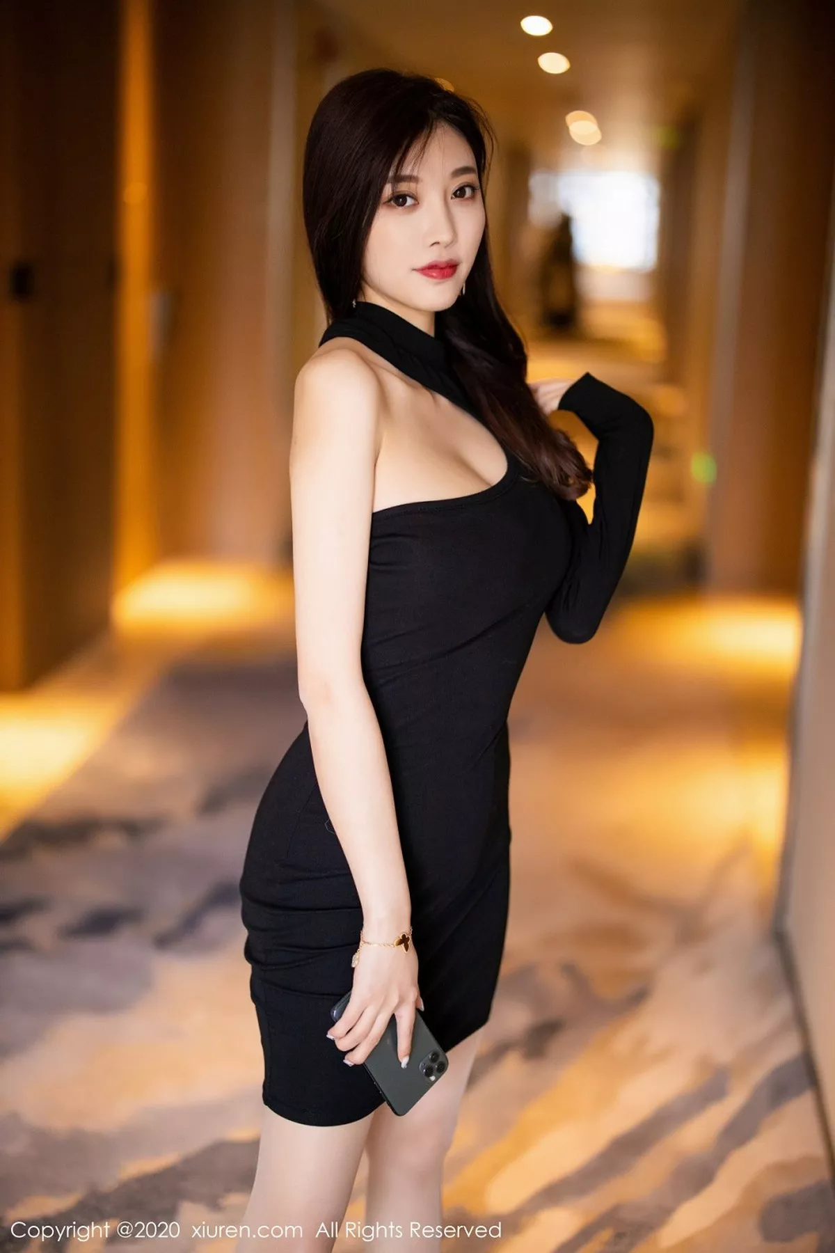 图片[3]-[XiuRen秀人网]第2733期杨晨晨写真-秀人集