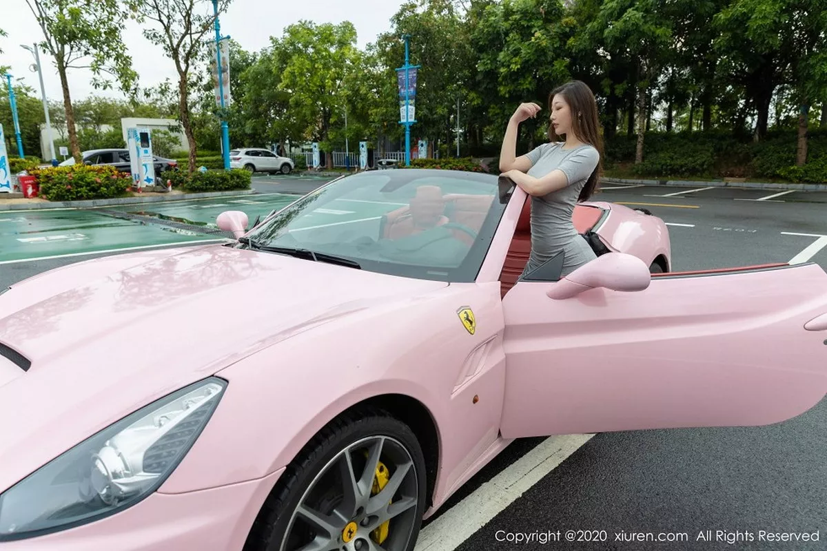 秀人集.com_[XiuRen秀人网]No.2641_女神Egg-尤妮丝＆妲己_Toxic倾情出境香车美人主题迷人诱惑写真65P