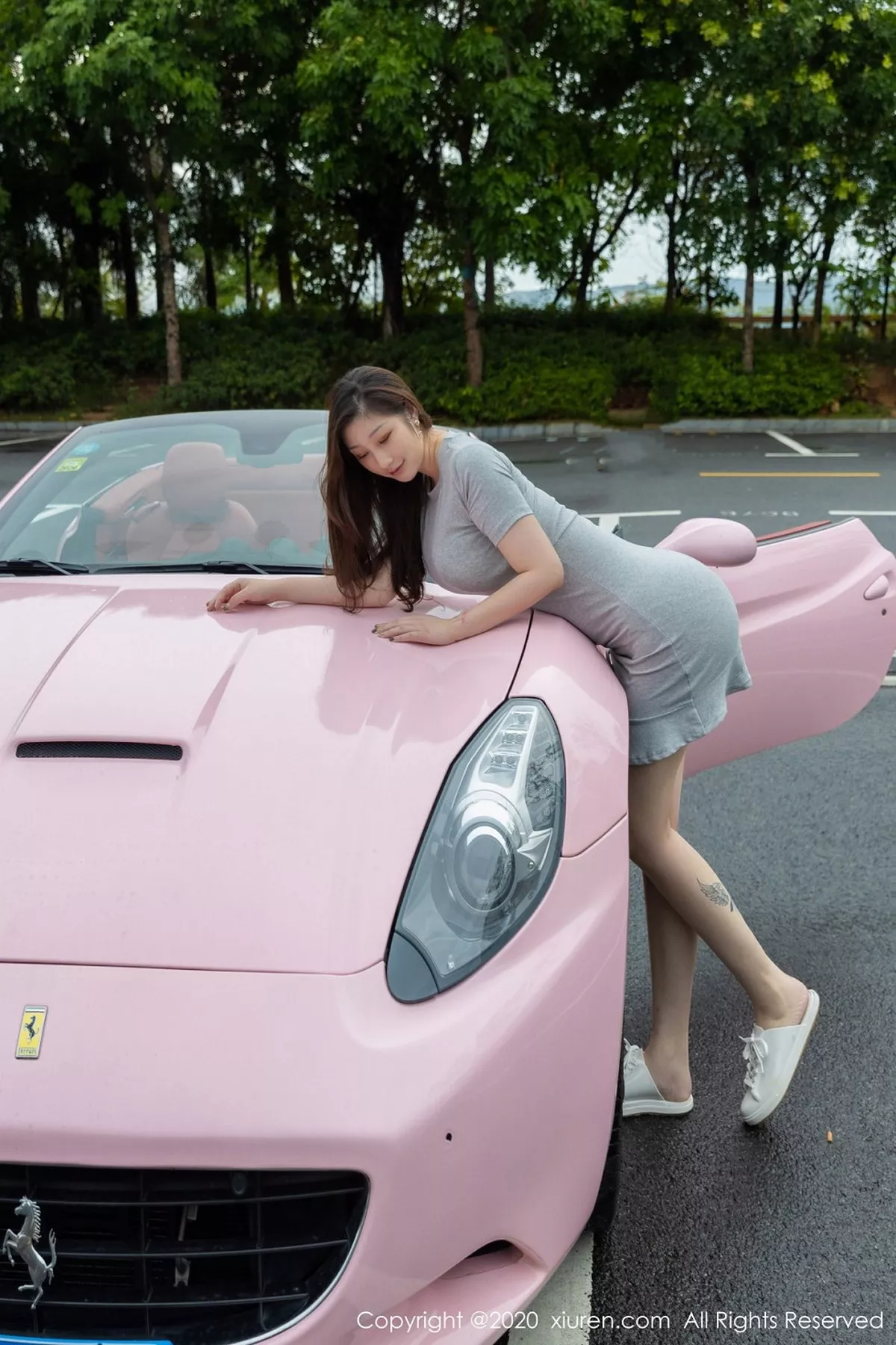 秀人集.com_[XiuRen秀人网]No.2641_女神Egg-尤妮丝＆妲己_Toxic倾情出境香车美人主题迷人诱惑写真65P