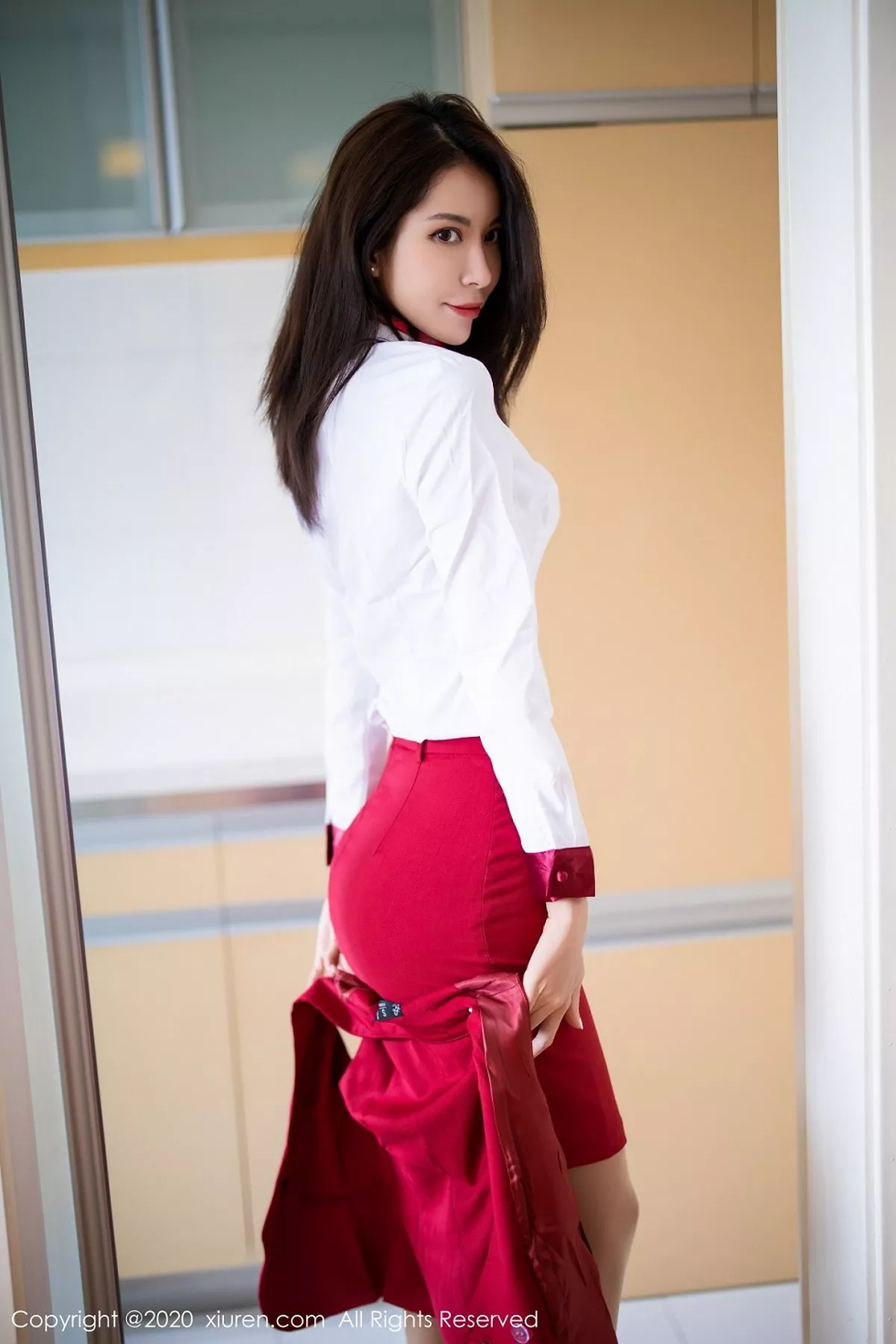 秀人集.com_[XiuRen秀人网]No.2640_气质美女Carry空乘制服主题私房脱制服露蕾丝内衣诱惑写真91P