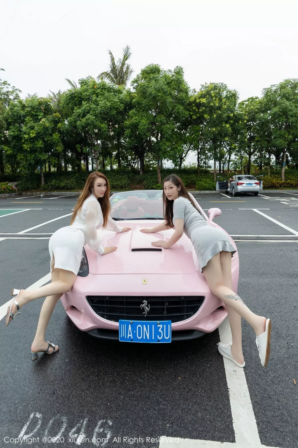 秀人集.com_[XiuRen秀人网]No.2641_女神Egg-尤妮丝＆妲己_Toxic倾情出境香车美人主题迷人诱惑写真65P