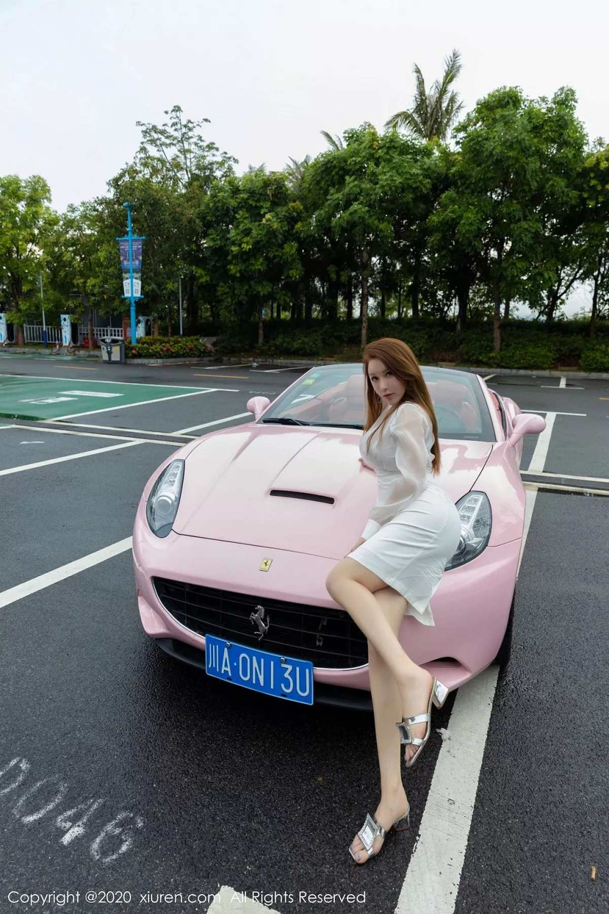 秀人集.com_[XiuRen秀人网]No.2641_女神Egg-尤妮丝＆妲己_Toxic倾情出境香车美人主题迷人诱惑写真65P