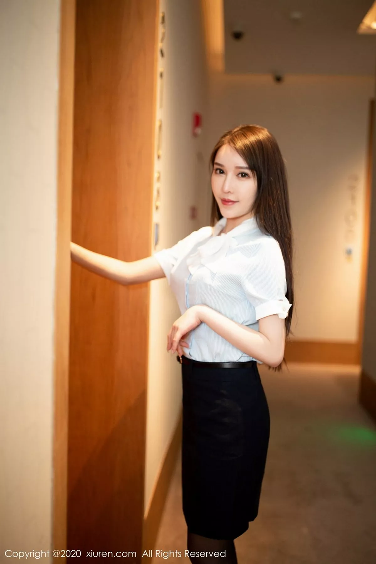 秀人集.com_[XiuRen秀人网]No.2819_嫩模玉兔miki下午茶主题性感内衣配无内黑丝裤袜惹火身材诱惑写真60P