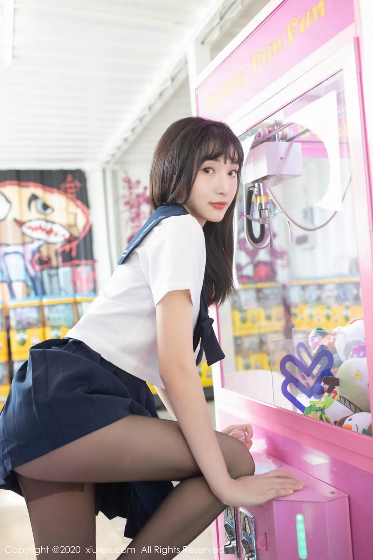 秀人集.com_[XiuRen秀人网]No.2856_嫩模陆萱萱逃学威龙剧情主题无内黑丝裤袜秀翘臀屁沟诱惑写真63P