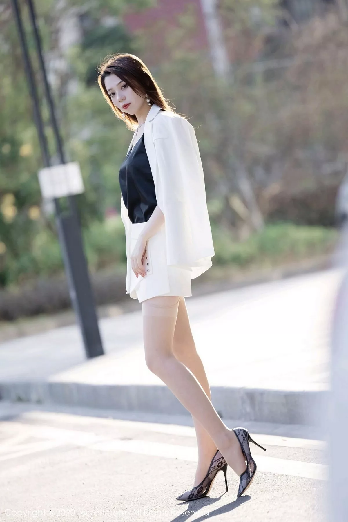 图片[8]-[XiuRen秀人网]第2868期言沫写真-秀人集