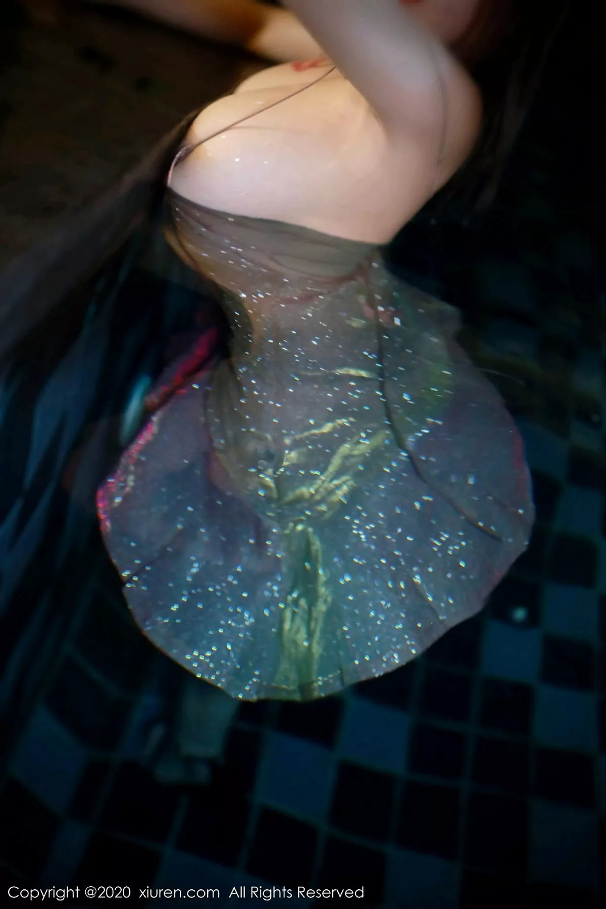 秀人集.com_[XiuRen秀人网]No.2779_嫩模美七Mia泳池闪亮吊带裙湿身秀傲人豪乳极致诱惑写真63P