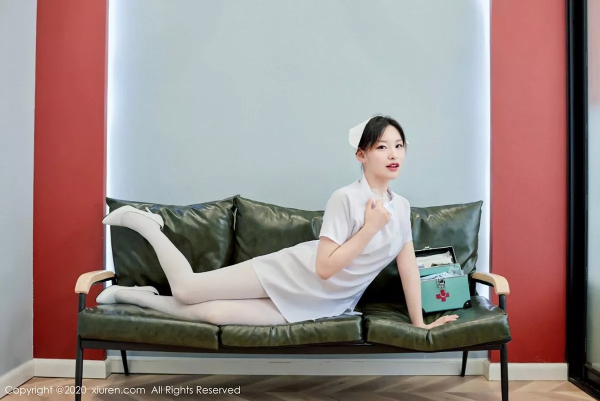 秀人集.com_[XiuRen秀人网]No.2789_嫩模范京宜生活体验超薄无内白丝裤袜秀惹火身材撩人诱惑写真45P