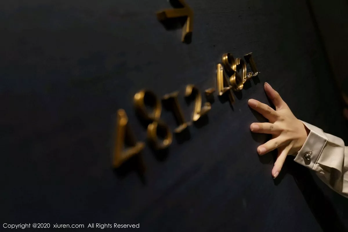 秀人集.com_[XiuRen秀人网]No.2906_嫩模萌汉药baby＆张雨萌私房剧情主题性感姐妹花演绎女同诱惑写真58P