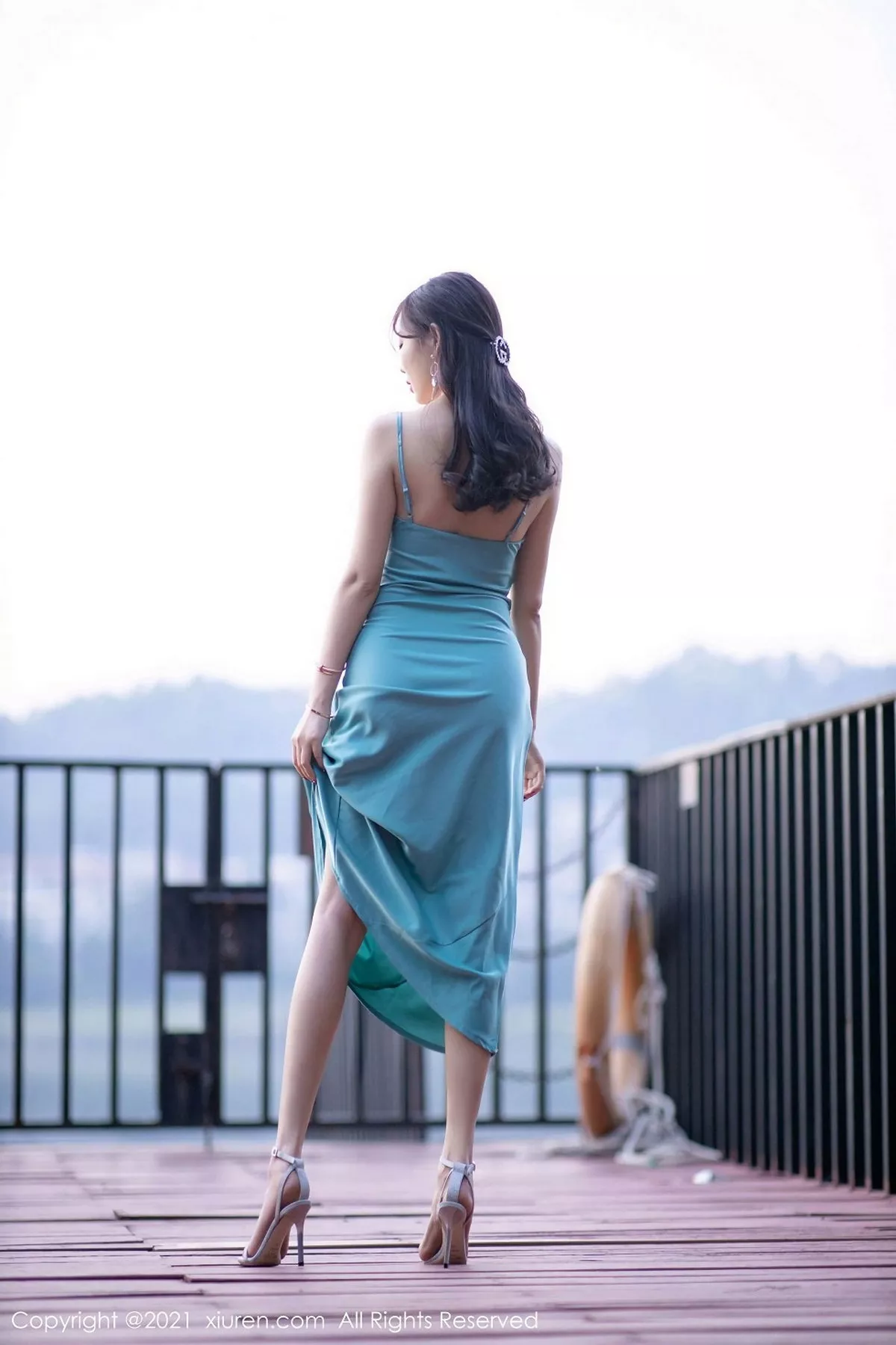 秀人集.com_[XiuRen秀人网]No.2997_女神杨晨晨sugar私房典雅吊裙配蕾丝腿袜半撩秀翘臀诱惑写真67P