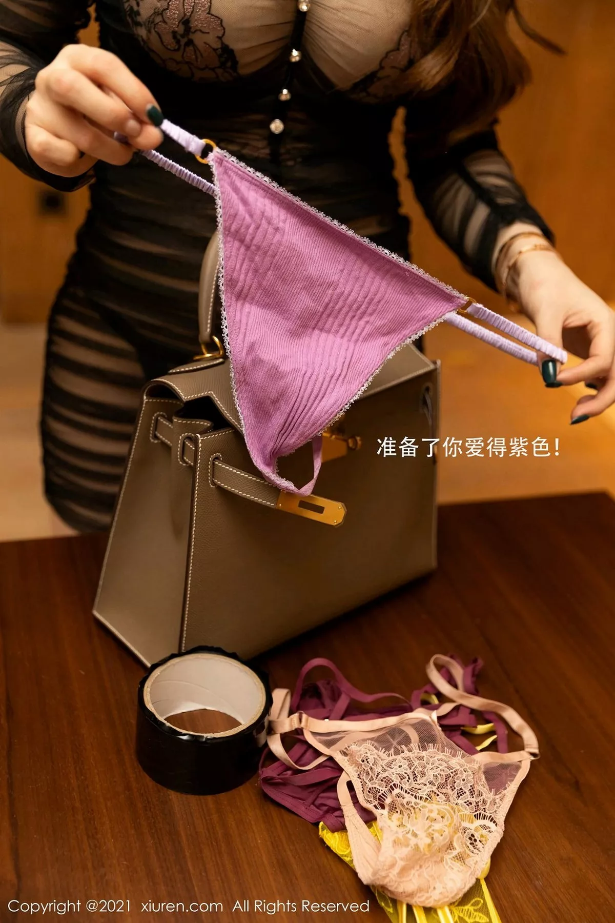 秀人集.com_[XiuRen秀人网]No.3006_女神Egg_尤妮丝居家女友主题开档肉丝裤袜秀丰胸肥臀诱惑写真66P