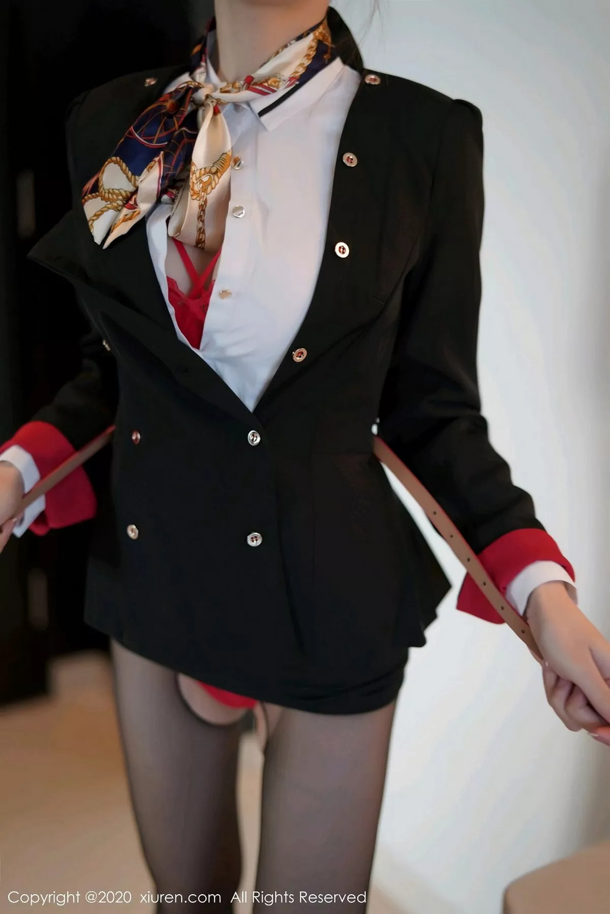 秀人集.com_[XiuRen秀人网]No.2915_女神周于希Sandy空姐真实场景剧情主题红色内衣配黑丝诱惑写真106P