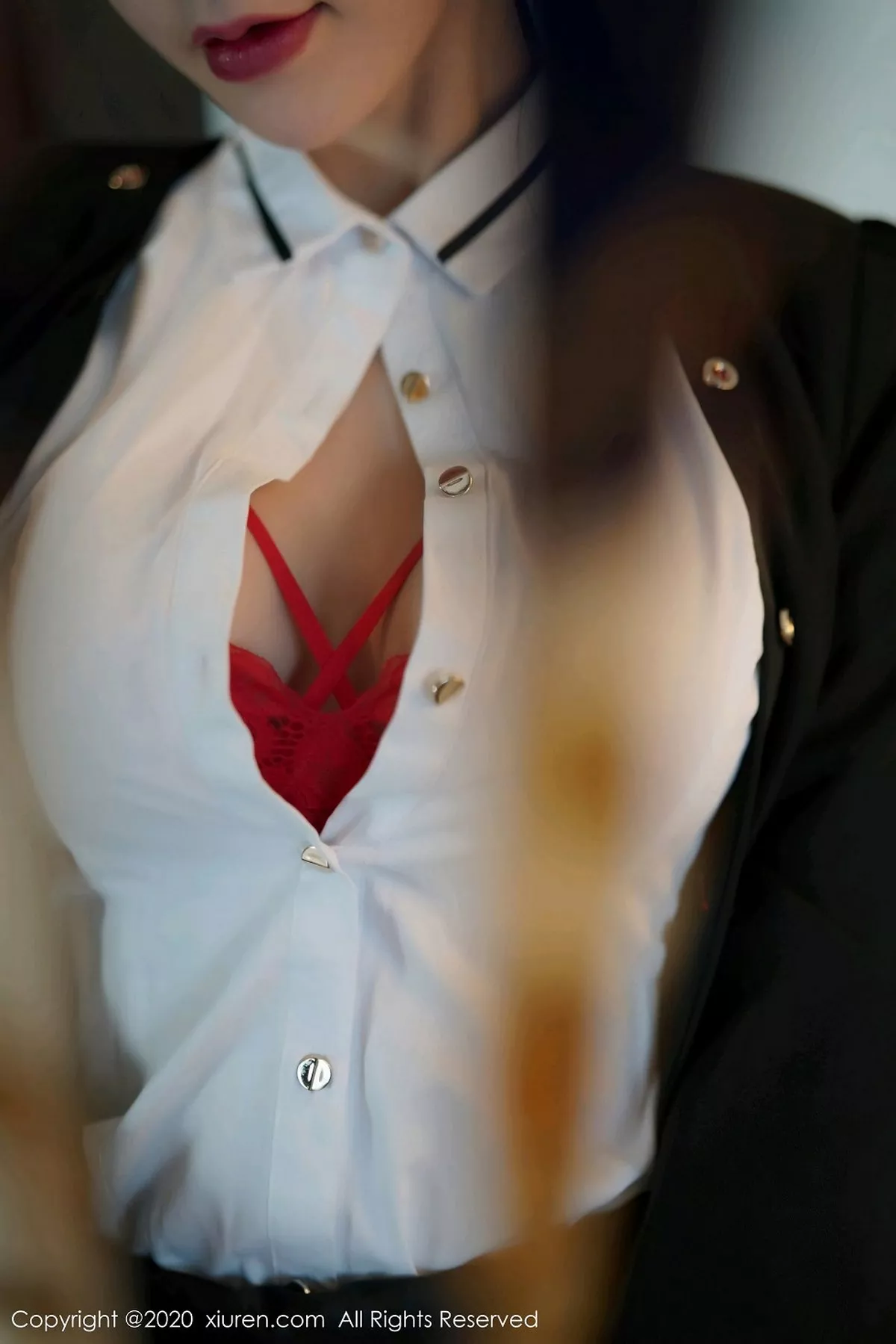 秀人集.com_[XiuRen秀人网]No.2915_女神周于希Sandy空姐真实场景剧情主题红色内衣配黑丝诱惑写真106P