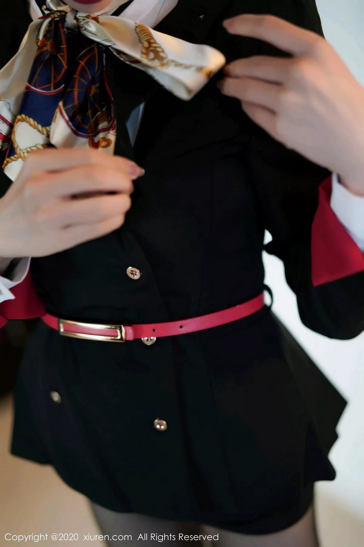 秀人集.com_[XiuRen秀人网]No.2915_女神周于希Sandy空姐真实场景剧情主题红色内衣配黑丝诱惑写真106P