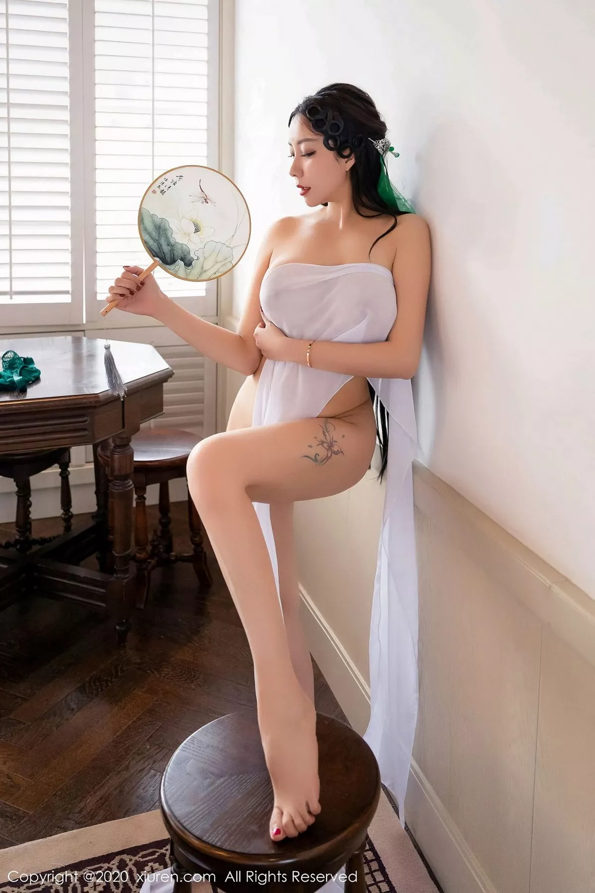 秀人集.com_[XiuRen秀人网]No.2913_女神尤妮丝＆果儿Victoria演绎青白蛇主题私房内衣诱惑写真57P