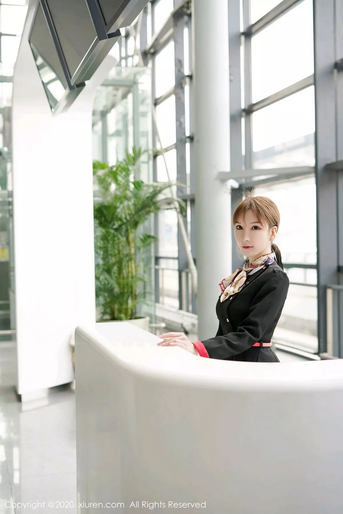 秀人集.com_[XiuRen秀人网]No.2915_女神周于希Sandy空姐真实场景剧情主题红色内衣配黑丝诱惑写真106P