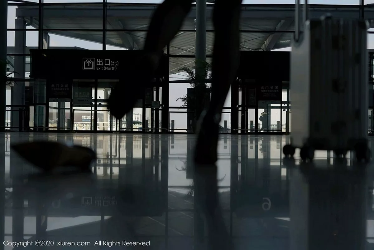 秀人集.com_[XiuRen秀人网]No.2915_女神周于希Sandy空姐真实场景剧情主题红色内衣配黑丝诱惑写真106P