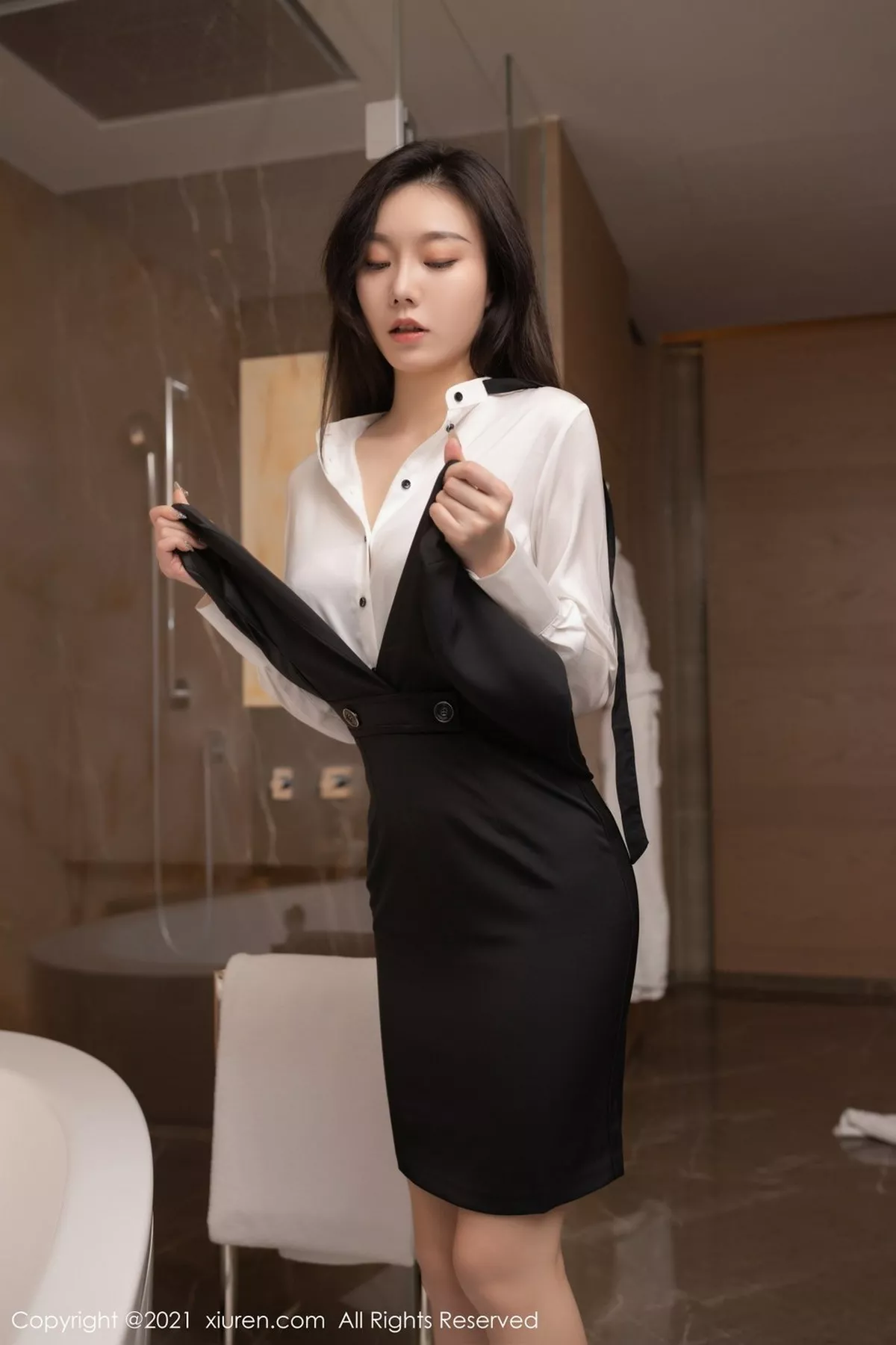 秀人集.com_[XiuRen秀人网]No.3042_嫩模安然Maleah房务经理主题脱白衬衣露蕾丝内衣诱惑写真86P