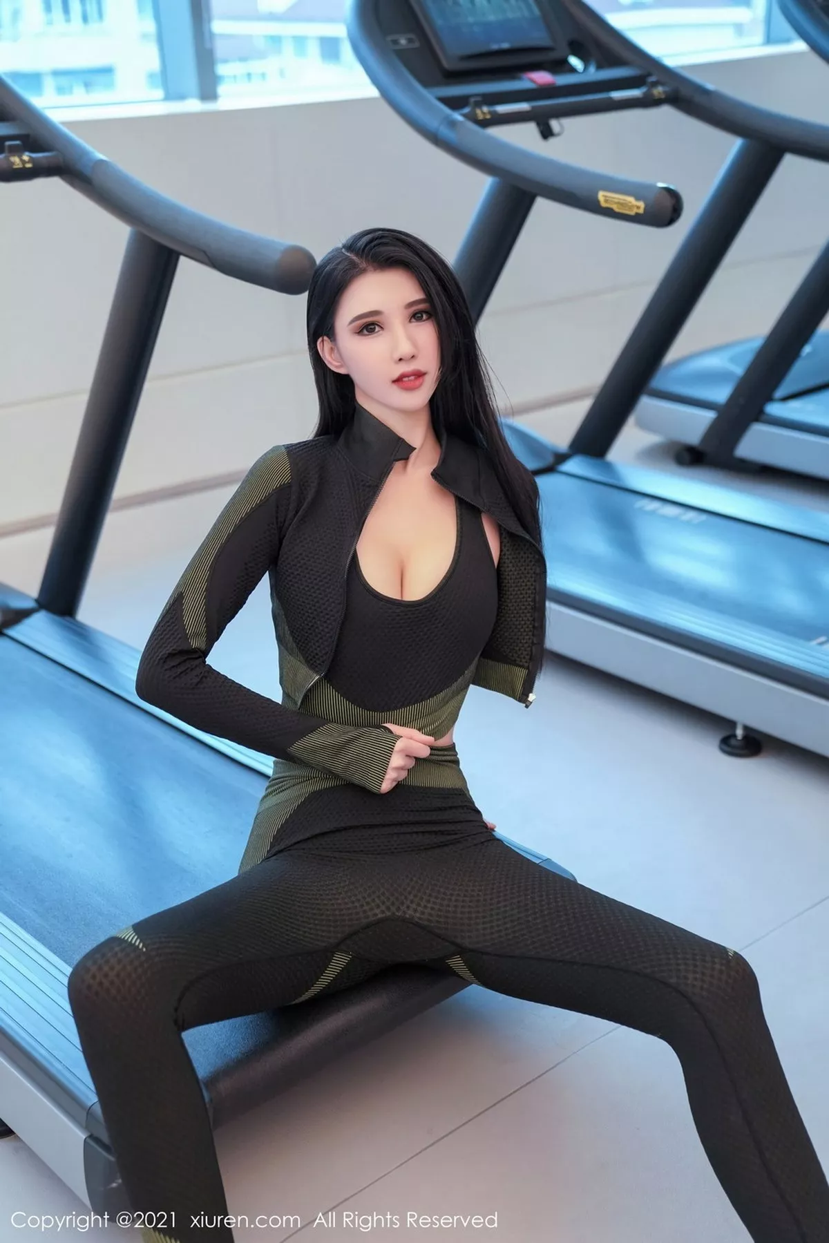秀人集.com_[XiuRen秀人网]No.3040_嫩模葛征江浙沪旅拍健身房主题紧身运动装秀完美曲线性感写真56P