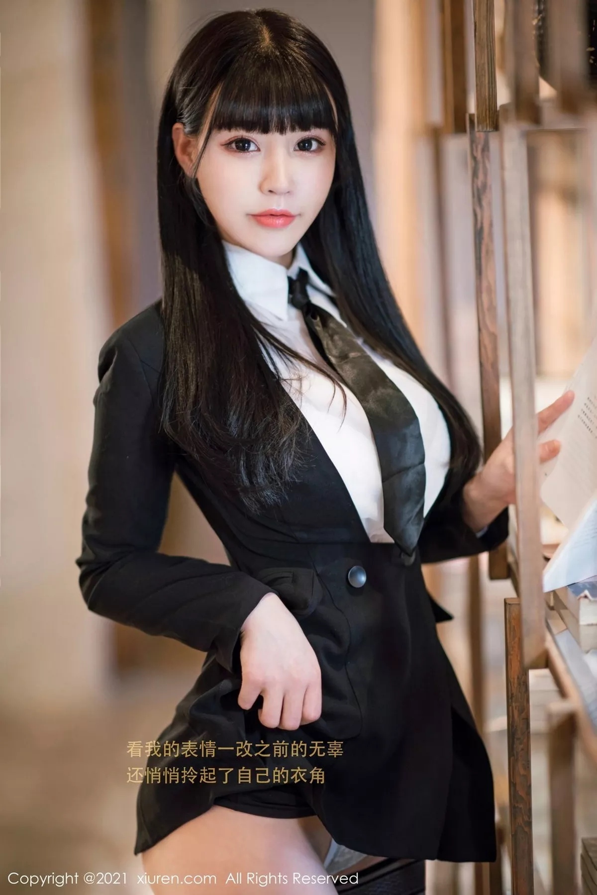 秀人集.com_[XiuRen秀人网]No.3038_女神朱可儿Flower图书馆主题脱白衬衣露完美身材撩人诱惑写真45P